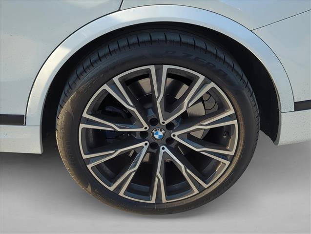 Used 2022 BMW X7 M50i AWD/4WD image 7