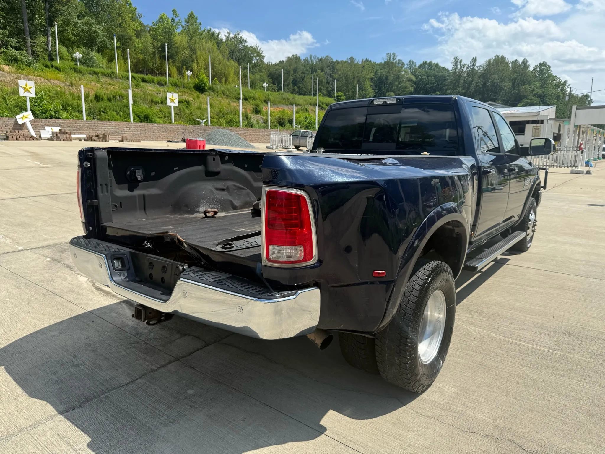 Used 2018 RAM 3500 Laramie image 8