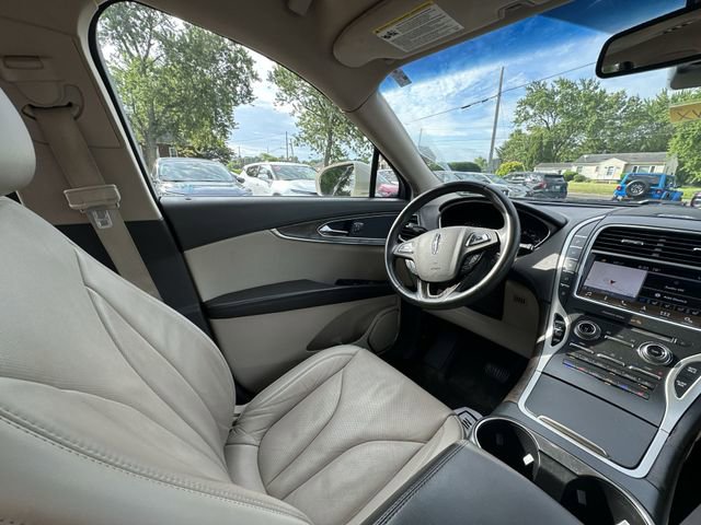 Used 2018 Lincoln MKX Reserve w/ Lincoln MKX Climate Package AWD/4WD image 15