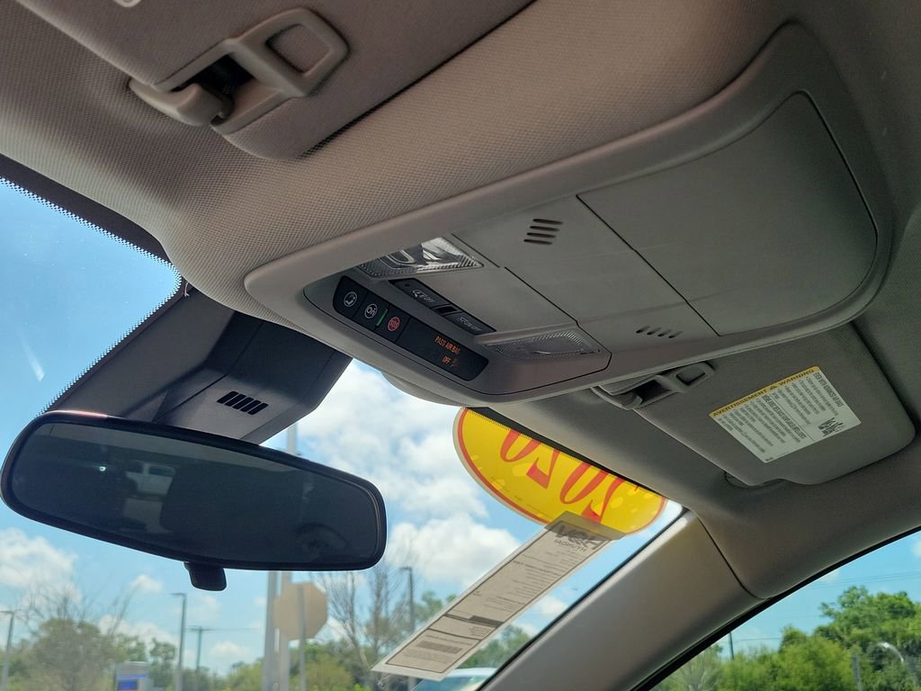 Used 2020 Chevrolet Equinox LS image 34