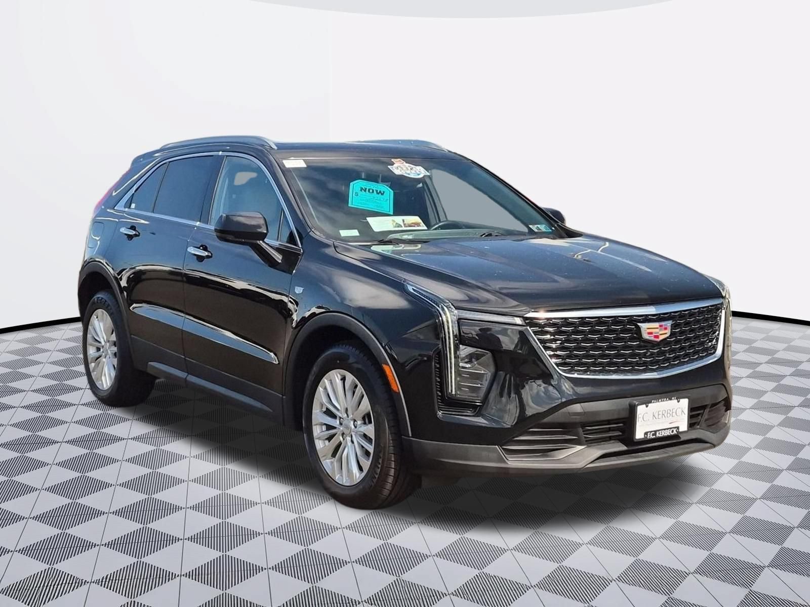 Certified 2024 Cadillac XT4 Luxury w/ Cold Weather Package AWD/4WD image 2