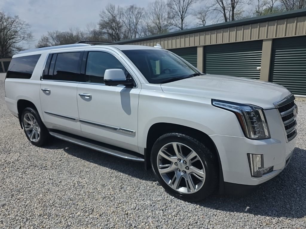 Used 2016 Cadillac Escalade ESV Luxury image 10