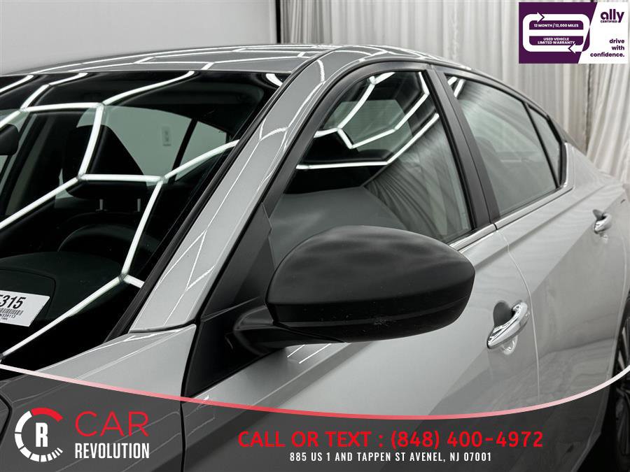 Used 2024 Nissan Altima 2.5 SV FWD image 54
