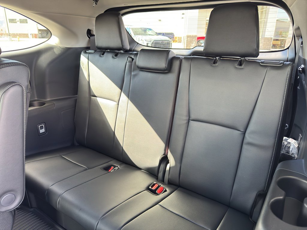 New 2026 Toyota Highlander Limited image 9