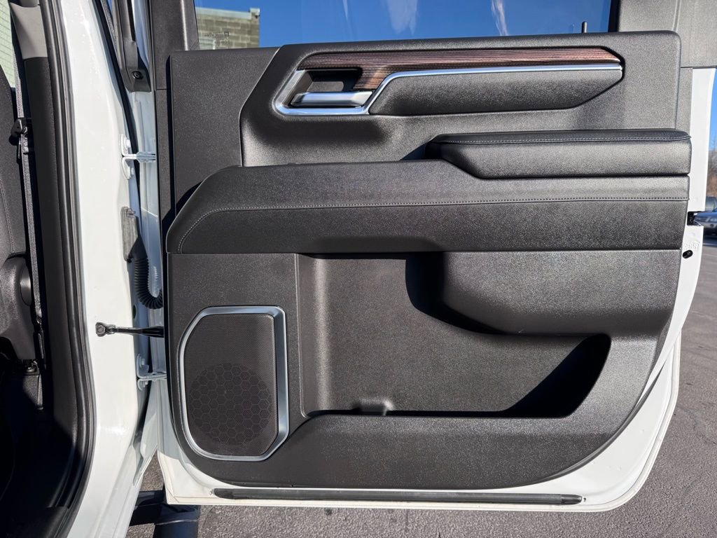 Used 2024 Chevrolet Silverado 3500 LT w/ Z71 Sport Edition image 24