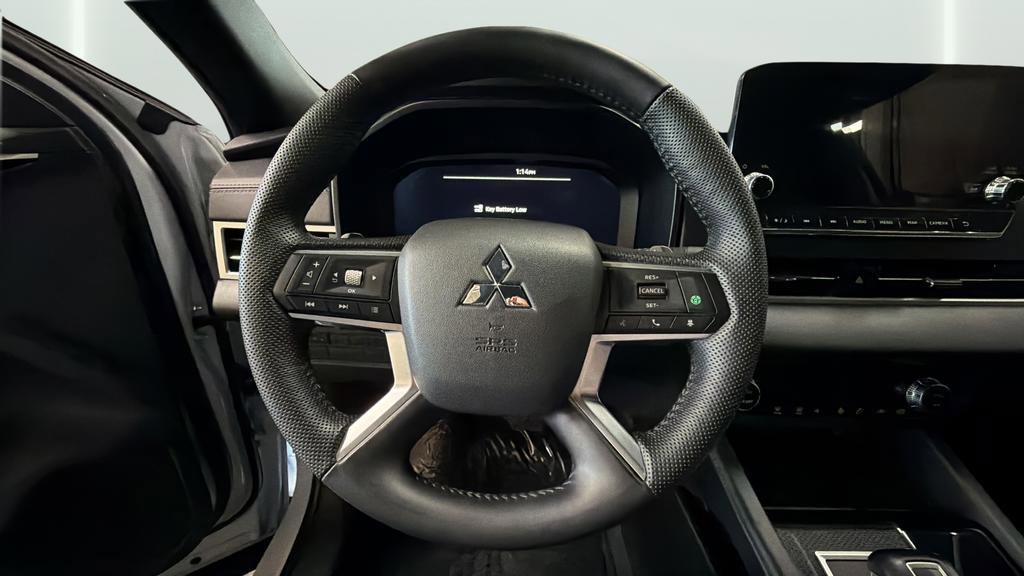 Used 2023 Mitsubishi Outlander SE Black Edition AWD/4WD image 15