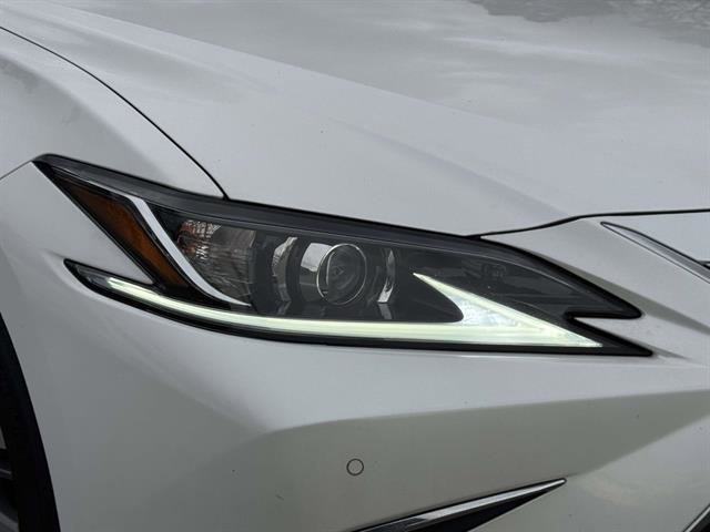 Used 2021 Lexus ES 350 w/ Premium Package FWD image 8