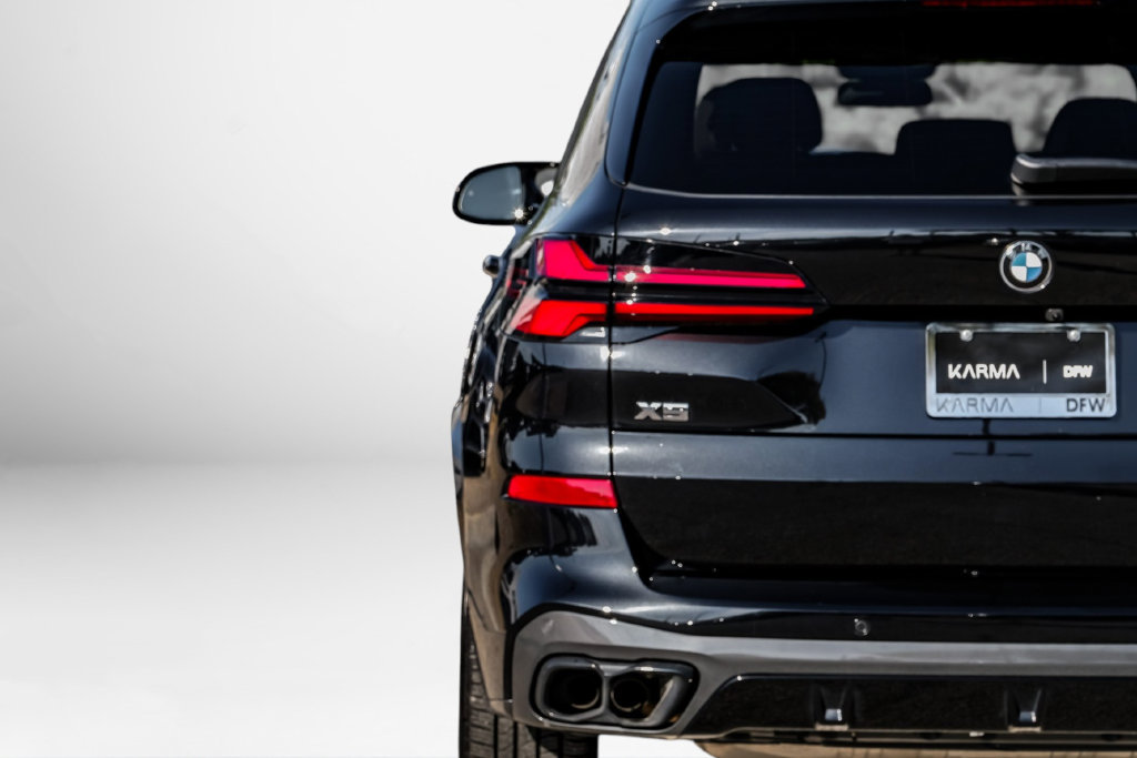 Used 2024 BMW X5 M60i AWD/4WD image 44