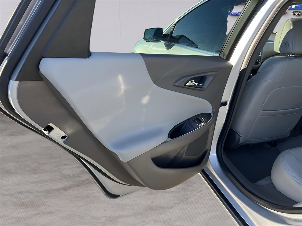 Used 2020 Chevrolet Malibu LT image 11
