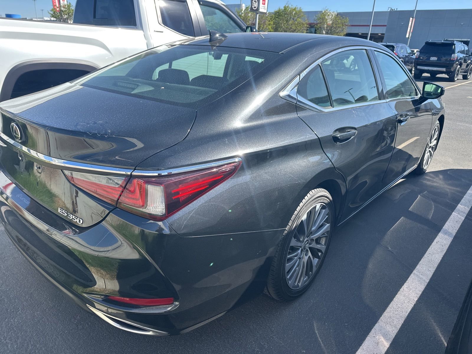 Used 2019 Lexus ES 350 w/ Premium Package image 4