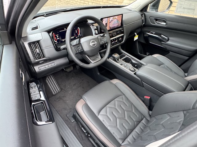New 2026 Nissan Pathfinder Platinum AWD/4WD image 35