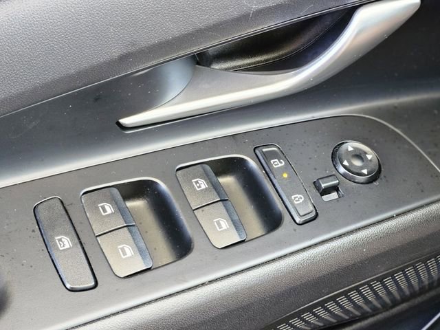 Used 2025 Hyundai Elantra Limited FWD image 22