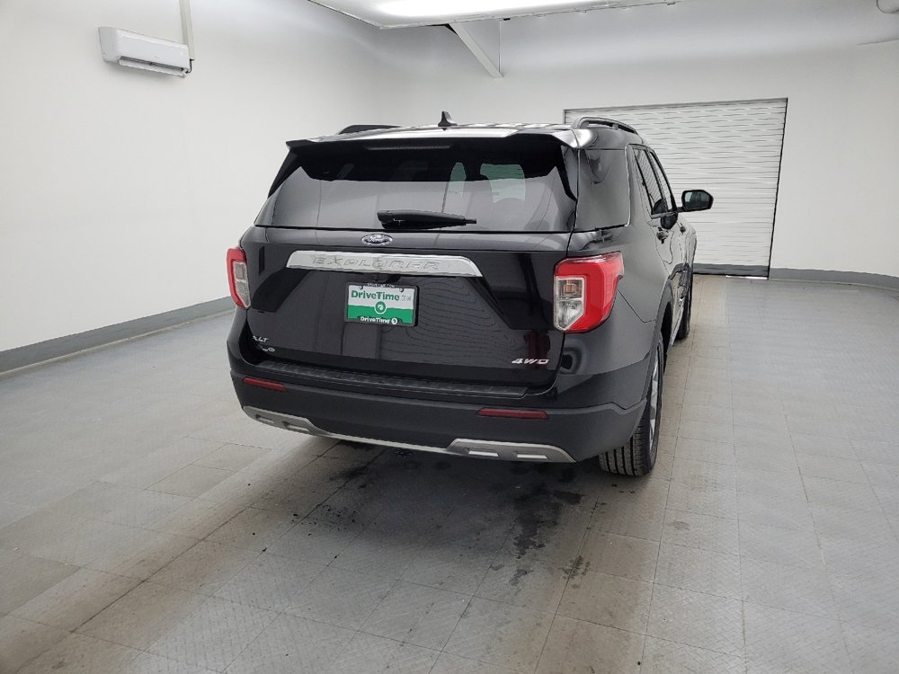 Used 2022 Ford Explorer XLT w/ Equipment Group 202A image 7