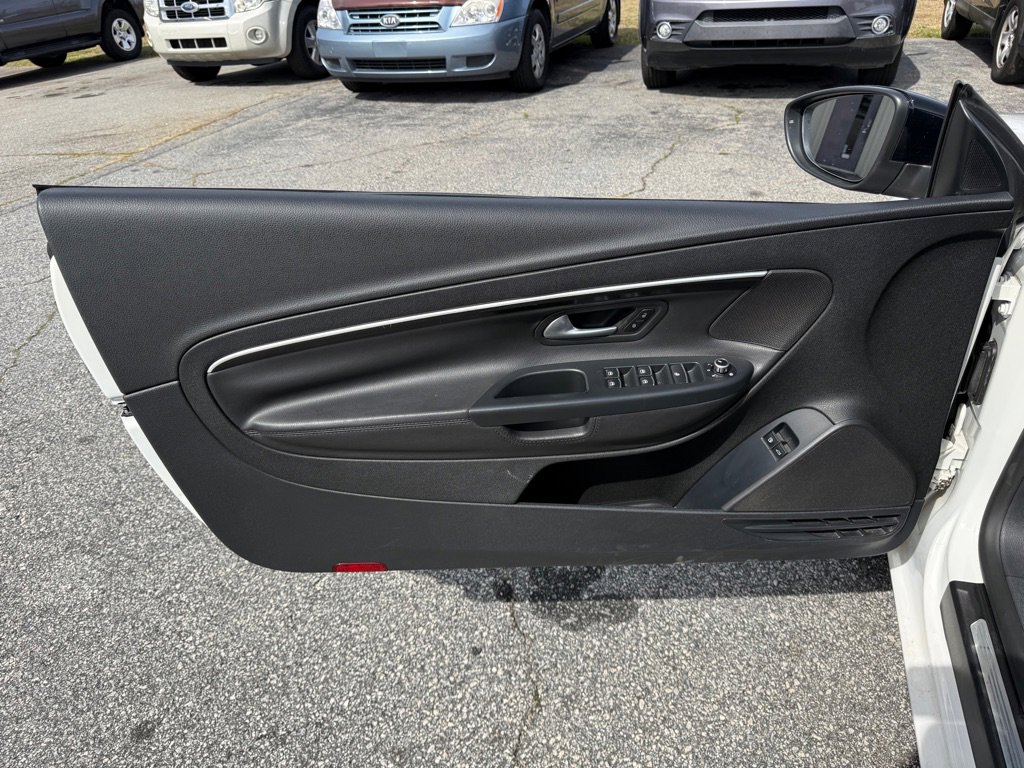 Used 2014 Volkswagen Eos image 16