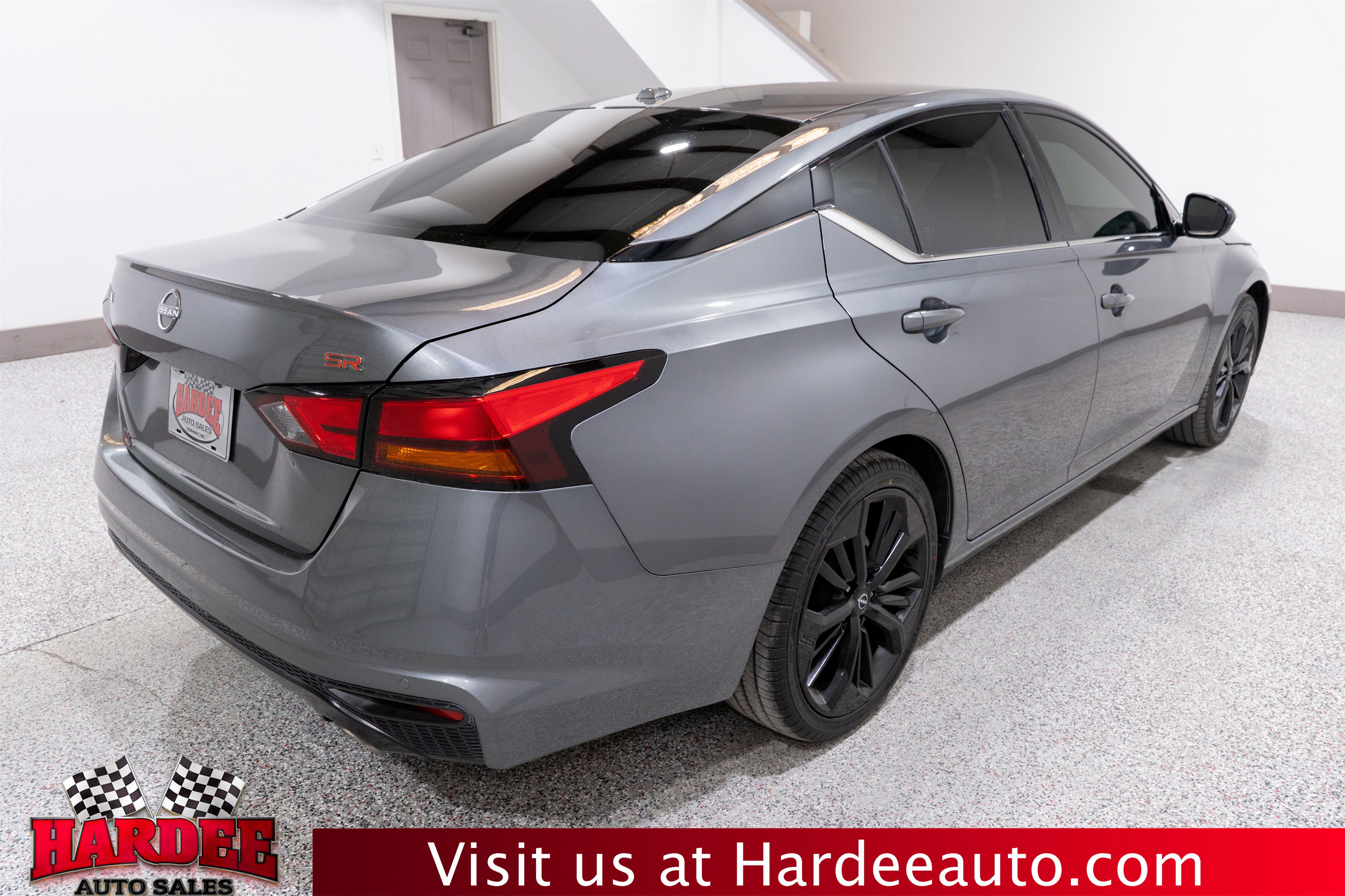 Used 2024 Nissan Altima 2.5 SR FWD image 5