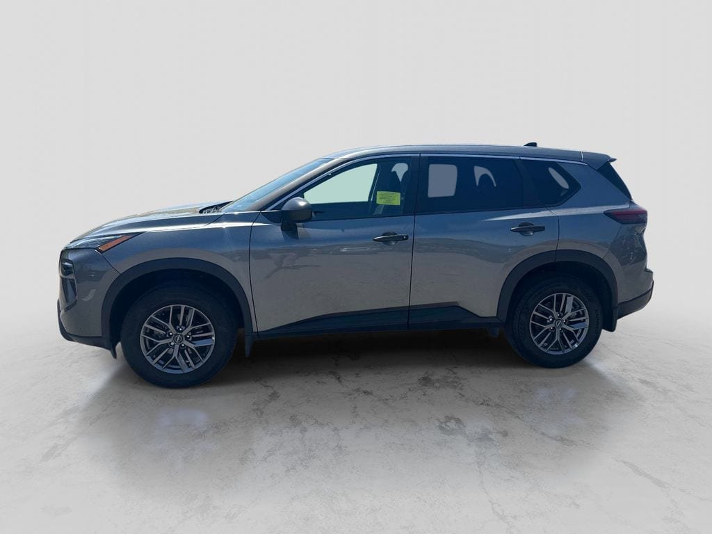 Certified 2025 Nissan Rogue S AWD/4WD image 2