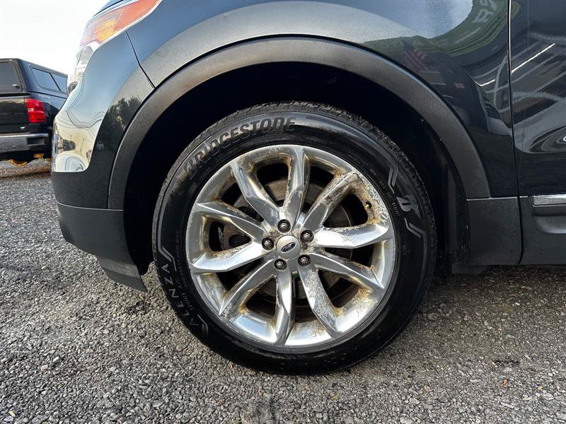 Used 2015 Ford Explorer Limited w/ Equipment Group 301A AWD/4WD image 11