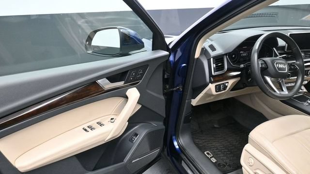 Used 2020 Audi Q5 Prestige w/ Prestige Package AWD/4WD image 16