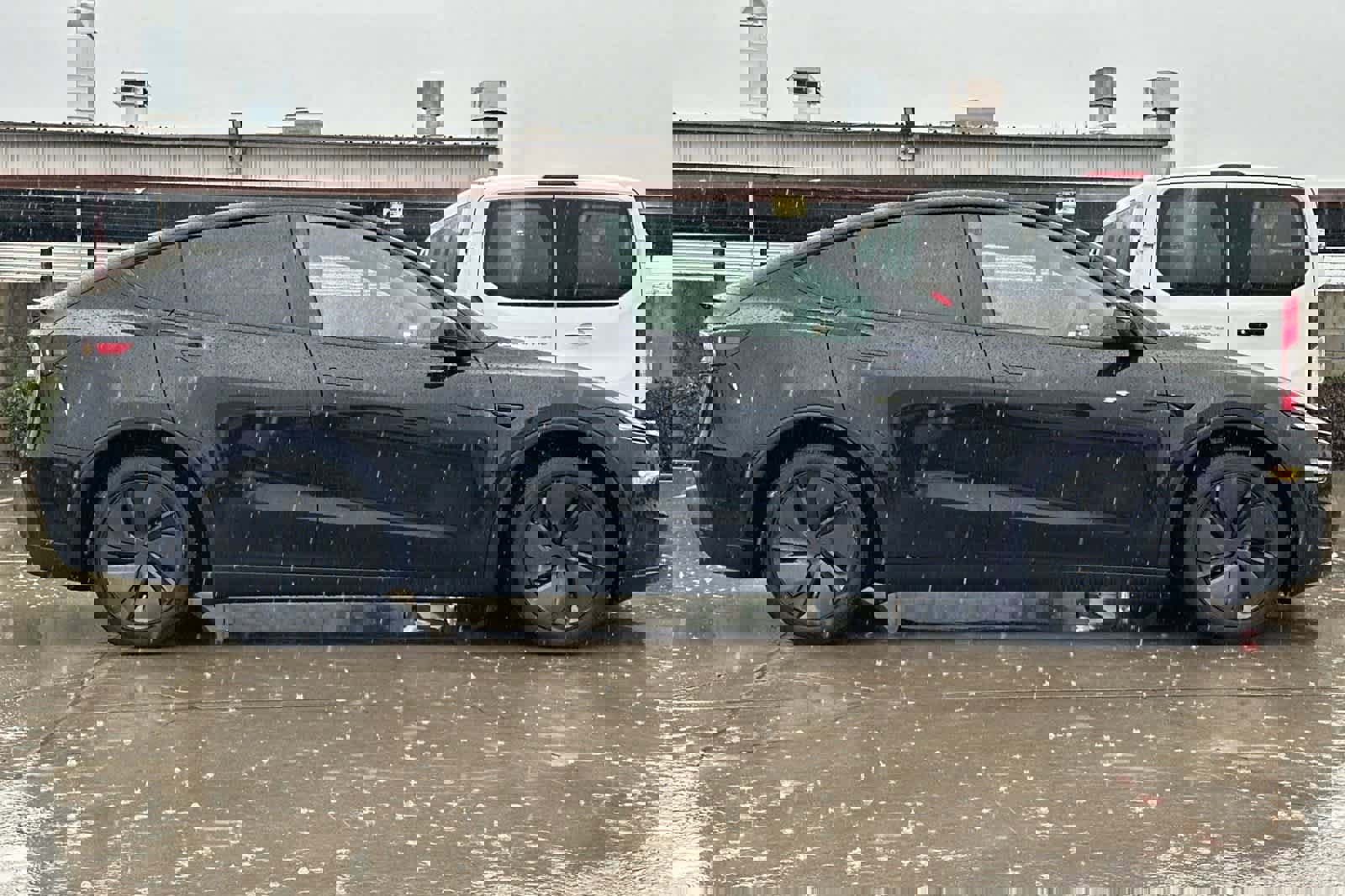 Used 2026 Tesla Model Y Long Range image 9