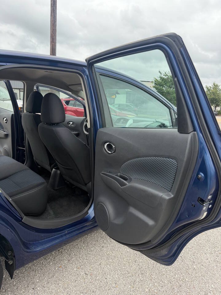 Used 2018 Nissan Versa Note SV FWD image 17