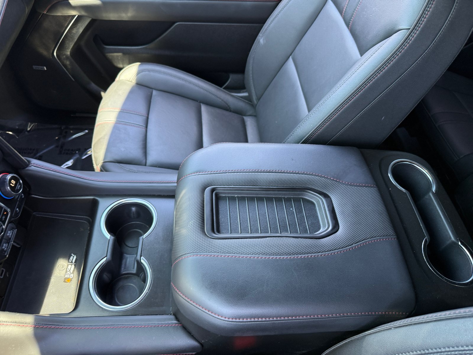 Used 2024 Chevrolet Tahoe RST w/ Luxury Package AWD/4WD image 14