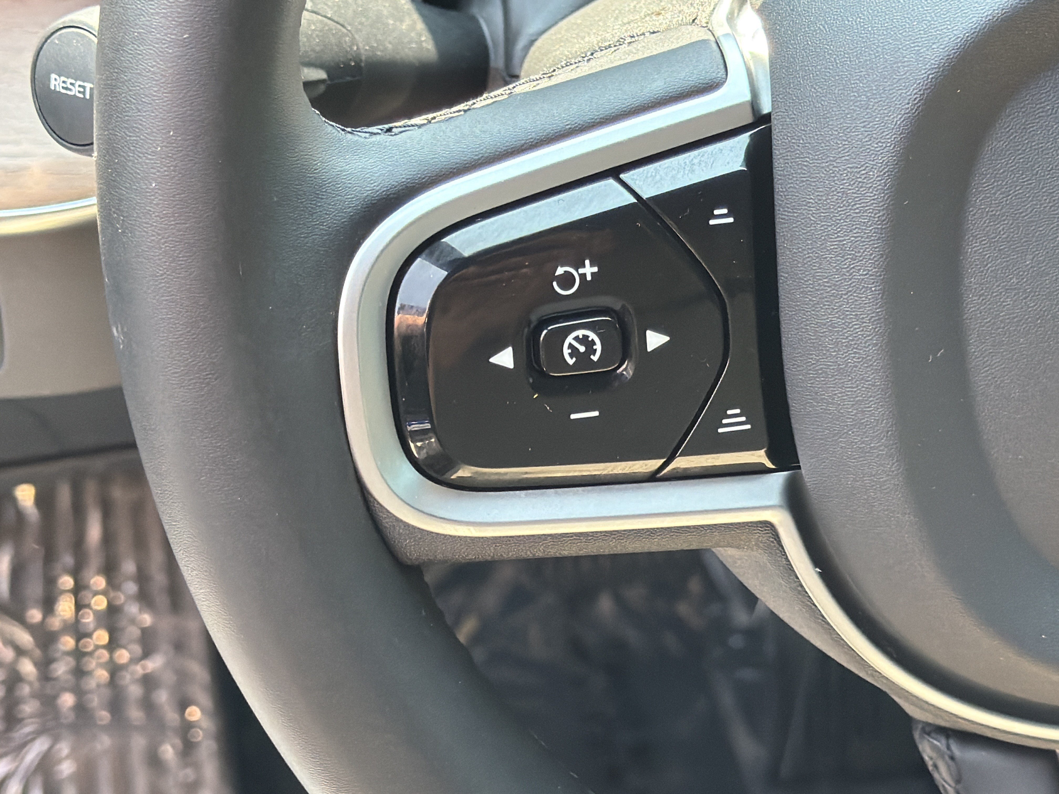 Certified 2026 Volvo XC90 B6 Plus w/ Protection Package Premier AWD/4WD image 19