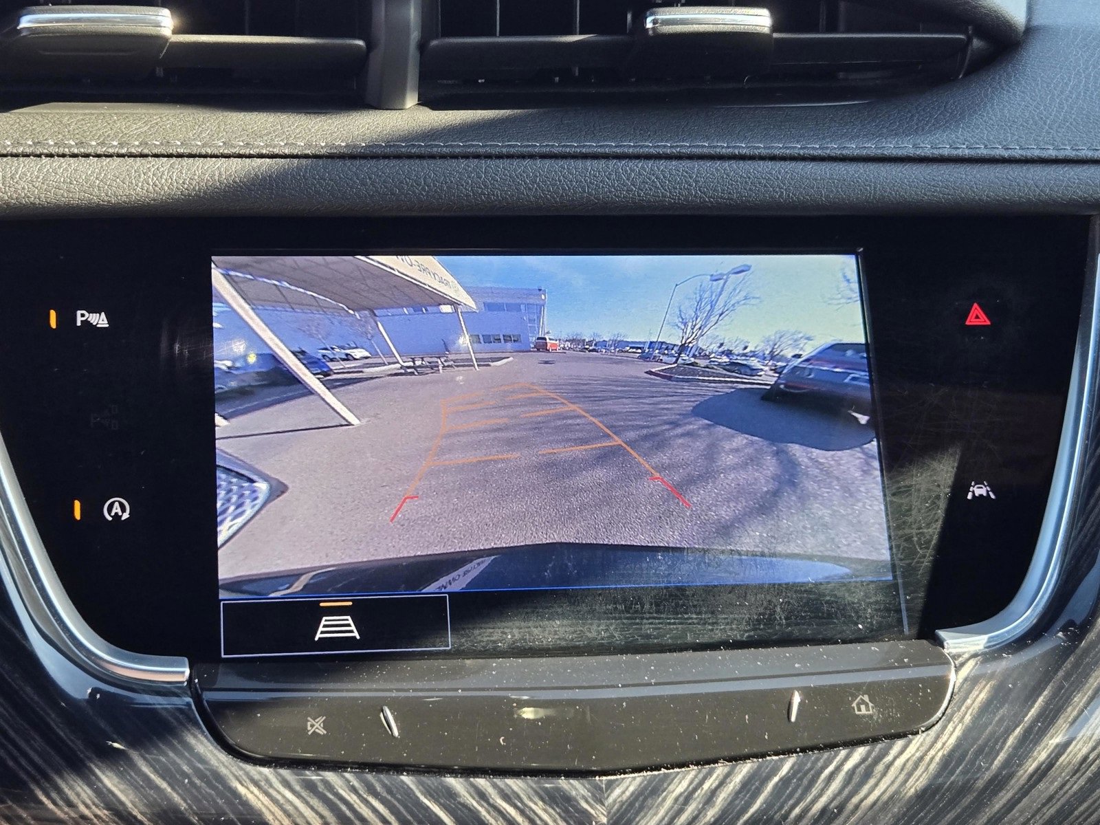 Used 2024 Cadillac XT6 Premium Luxury image 19