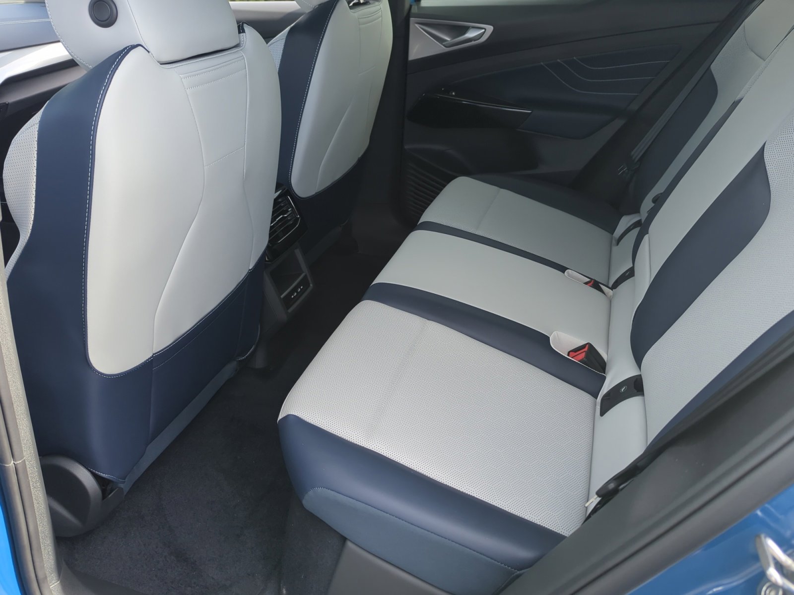 New 2025 Volkswagen ID.4 Pro S AWD/4WD image 17
