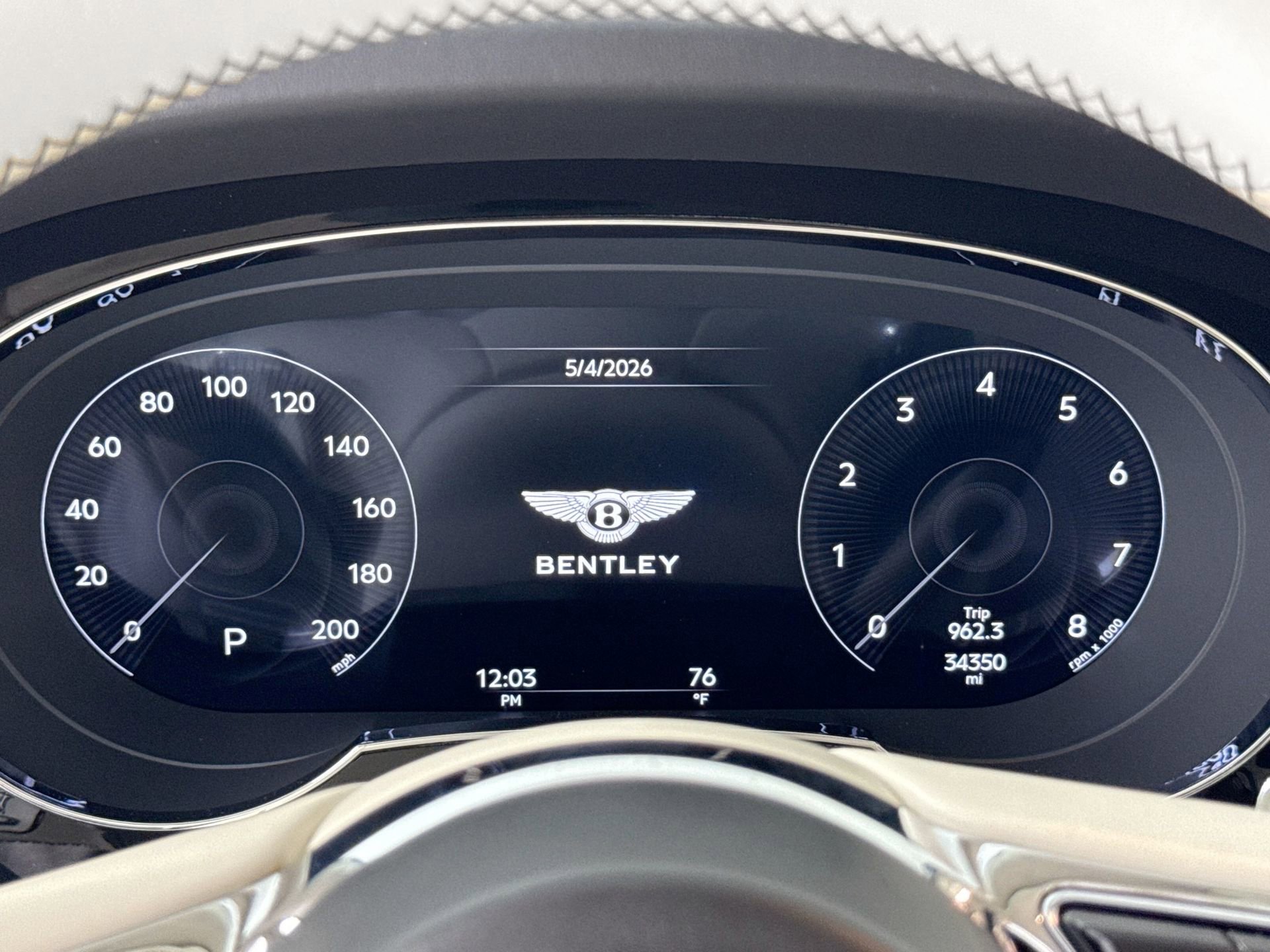 Used 2021 Bentley Bentayga AWD/4WD image 11