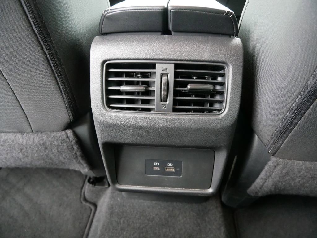 Used 2023 Nissan Rogue SV image 13