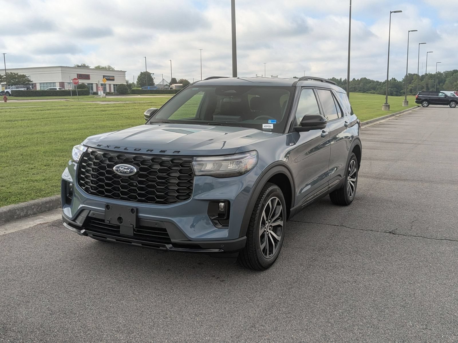 New 2026 Ford Explorer ST-Line AWD/4WD image 7