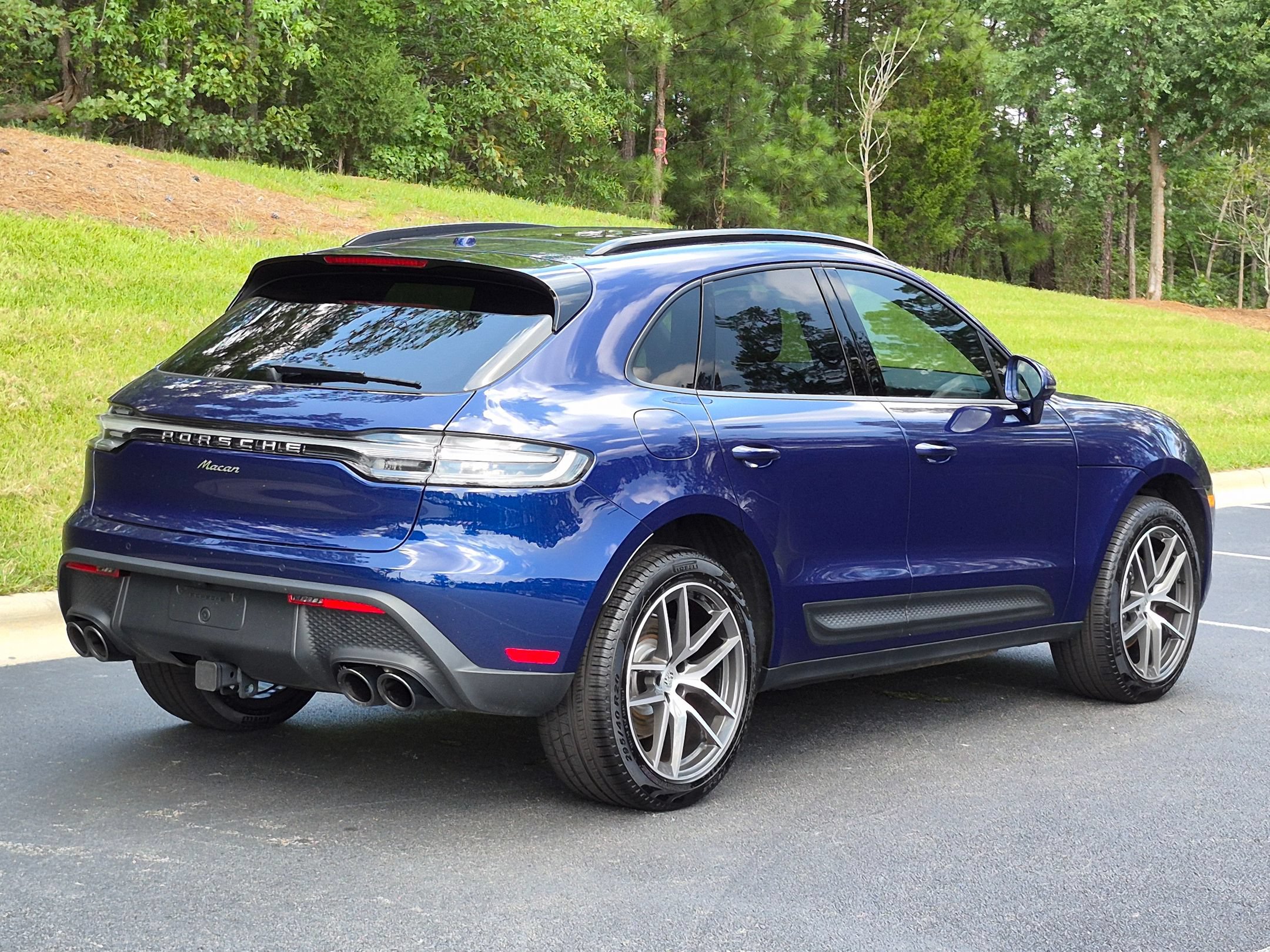 Certified 2026 Porsche Macan AWD/4WD image 30