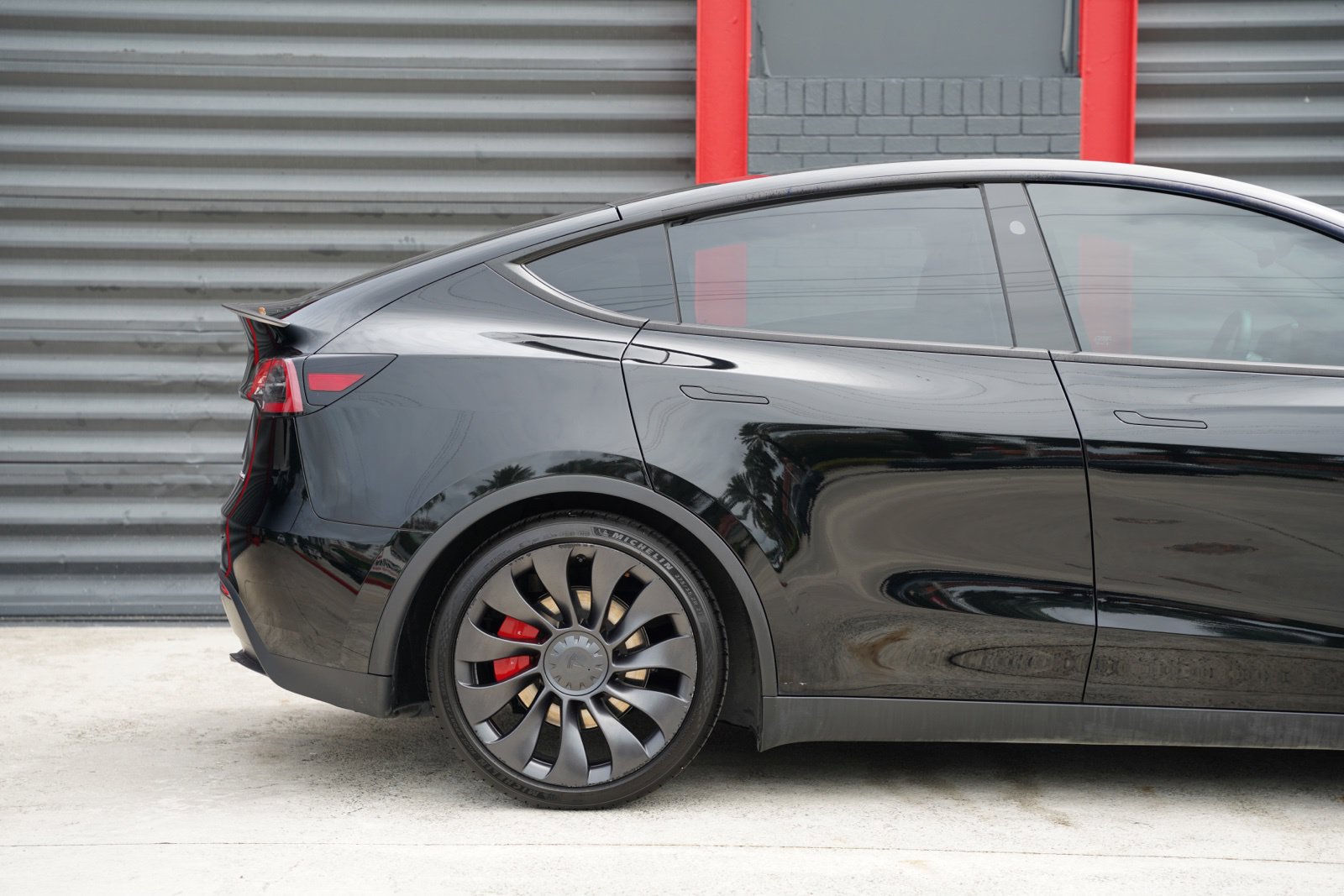 Used 2023 Tesla Model Y Performance AWD/4WD image 6