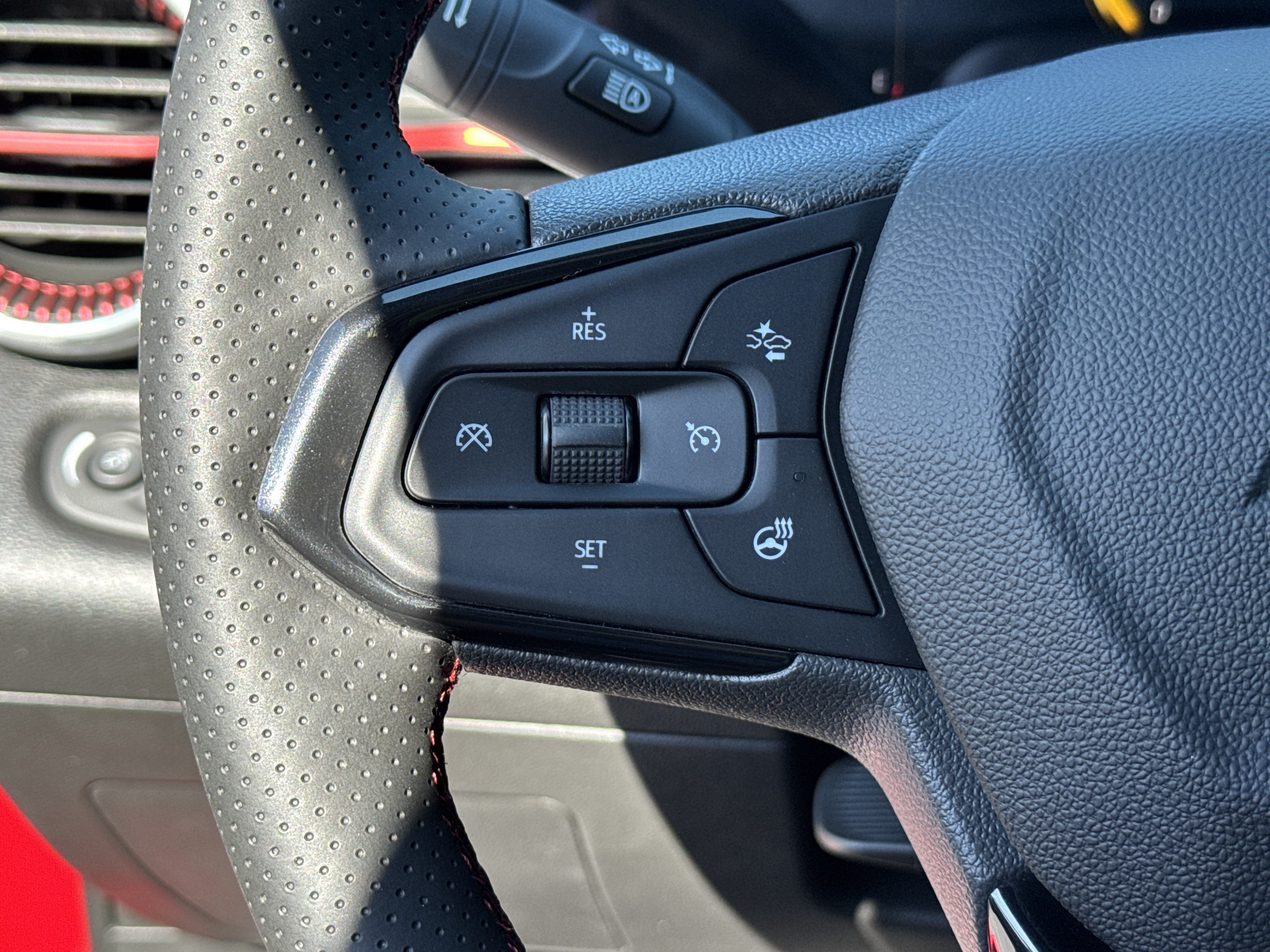 New 2026 Chevrolet Trax RS w/ Driver Confidence Package FWD image 23