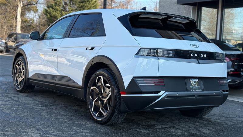 Used 2024 Hyundai Ioniq 5 SEL image 3