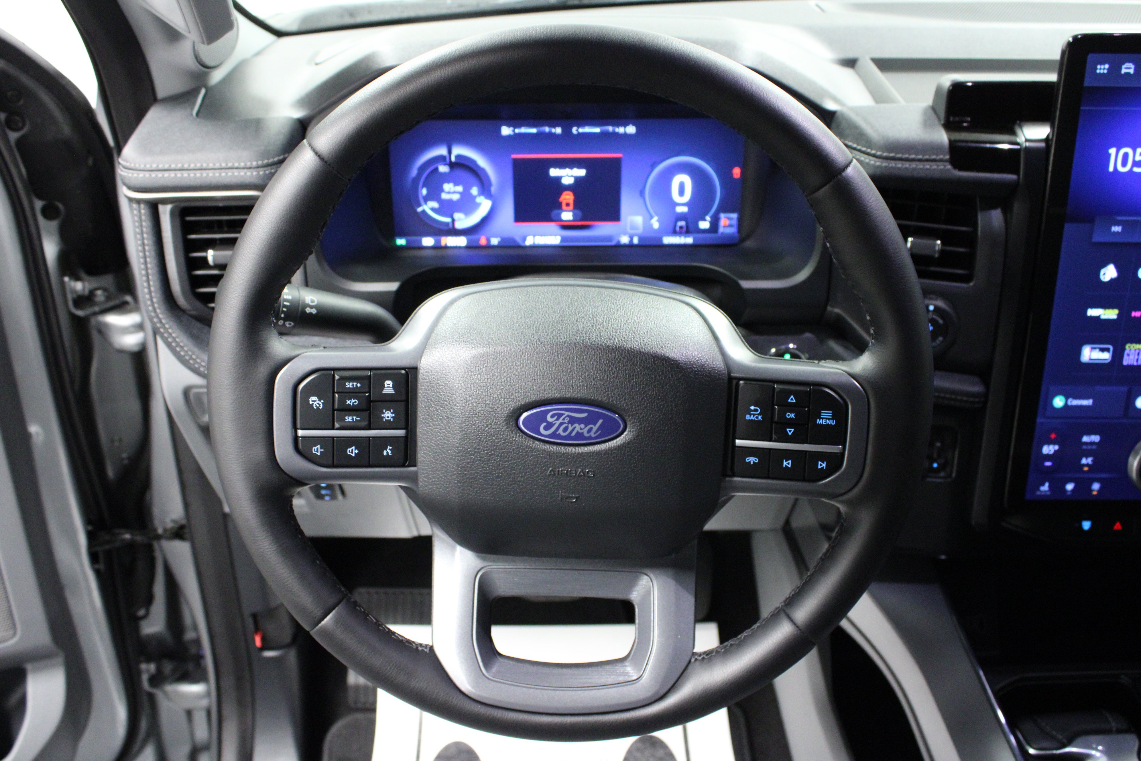 Used 2025 Ford F150 Lightning Flash AWD/4WD image 17