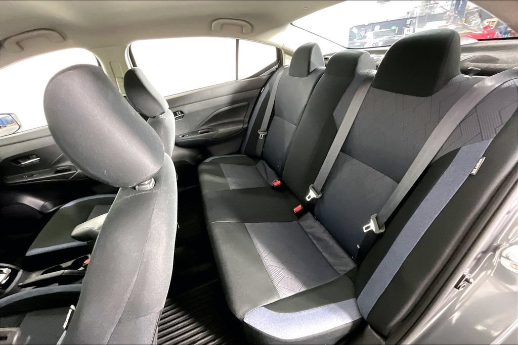 Used 2025 Nissan Versa SV w/ Trunk Package FWD image 31