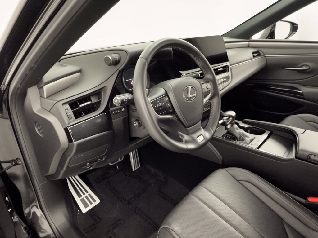 Certified 2024 Lexus ES 350 F Sport w/ Accessory Package (Z2) FWD image 4