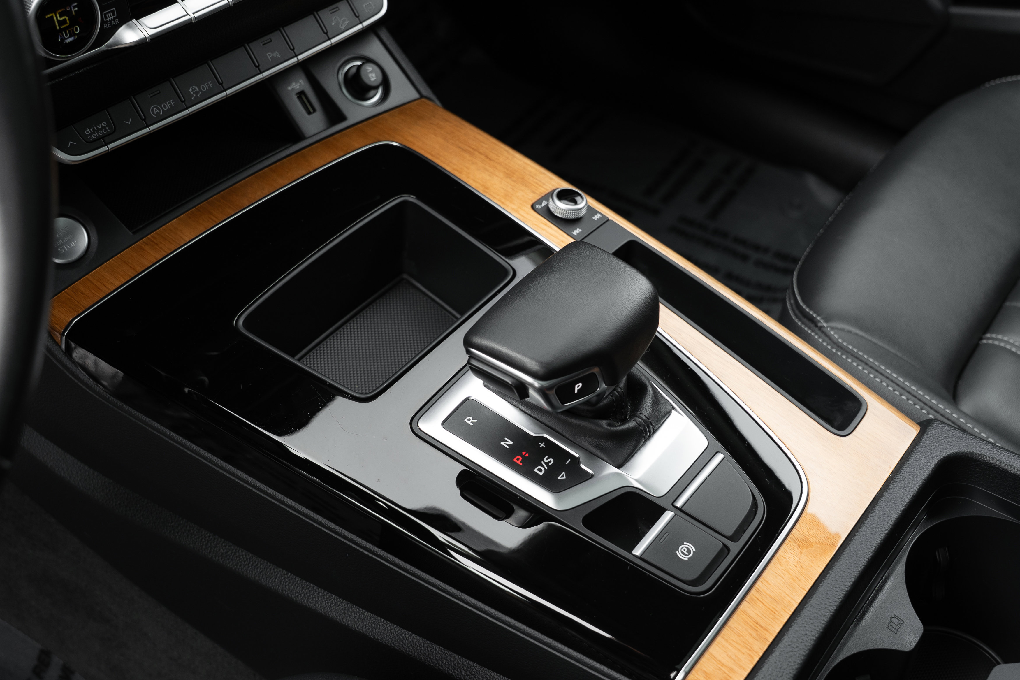 Certified 2023 Audi Q5 2.0T Premium w/ Convenience Package image 18