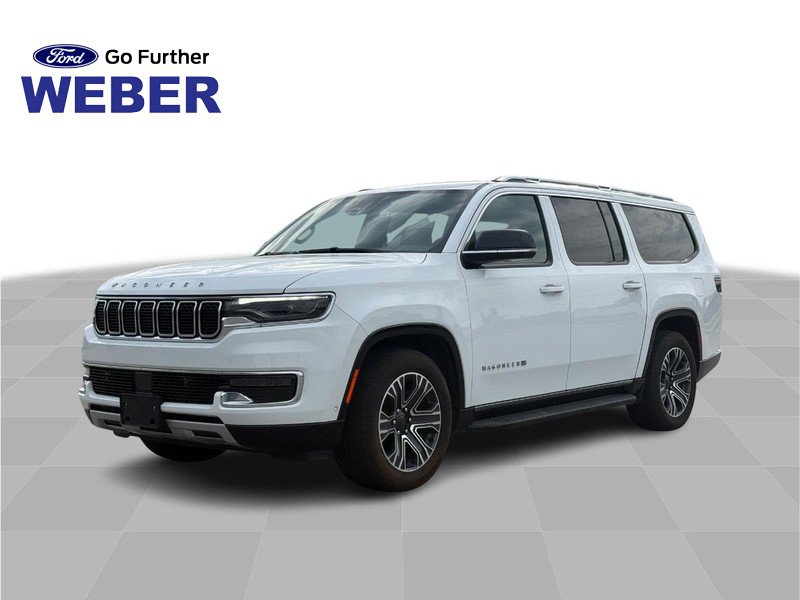 Used 2024 Jeep Wagoneer L Series II w/ Flexible Seating Group AWD/4WD image 1