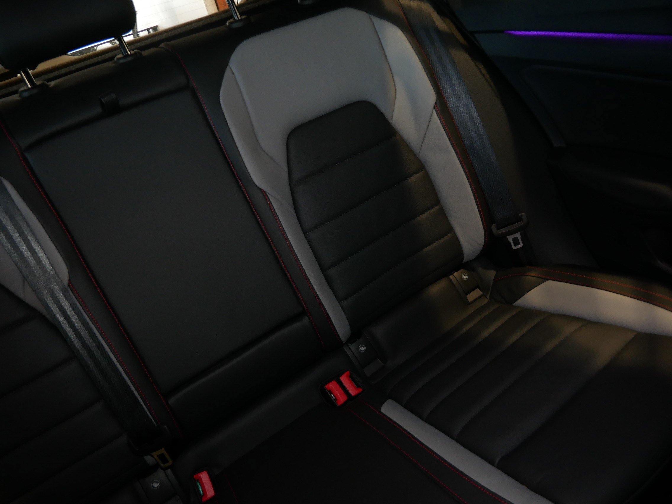 Certified 2025 Volkswagen GTI Autobahn FWD image 10