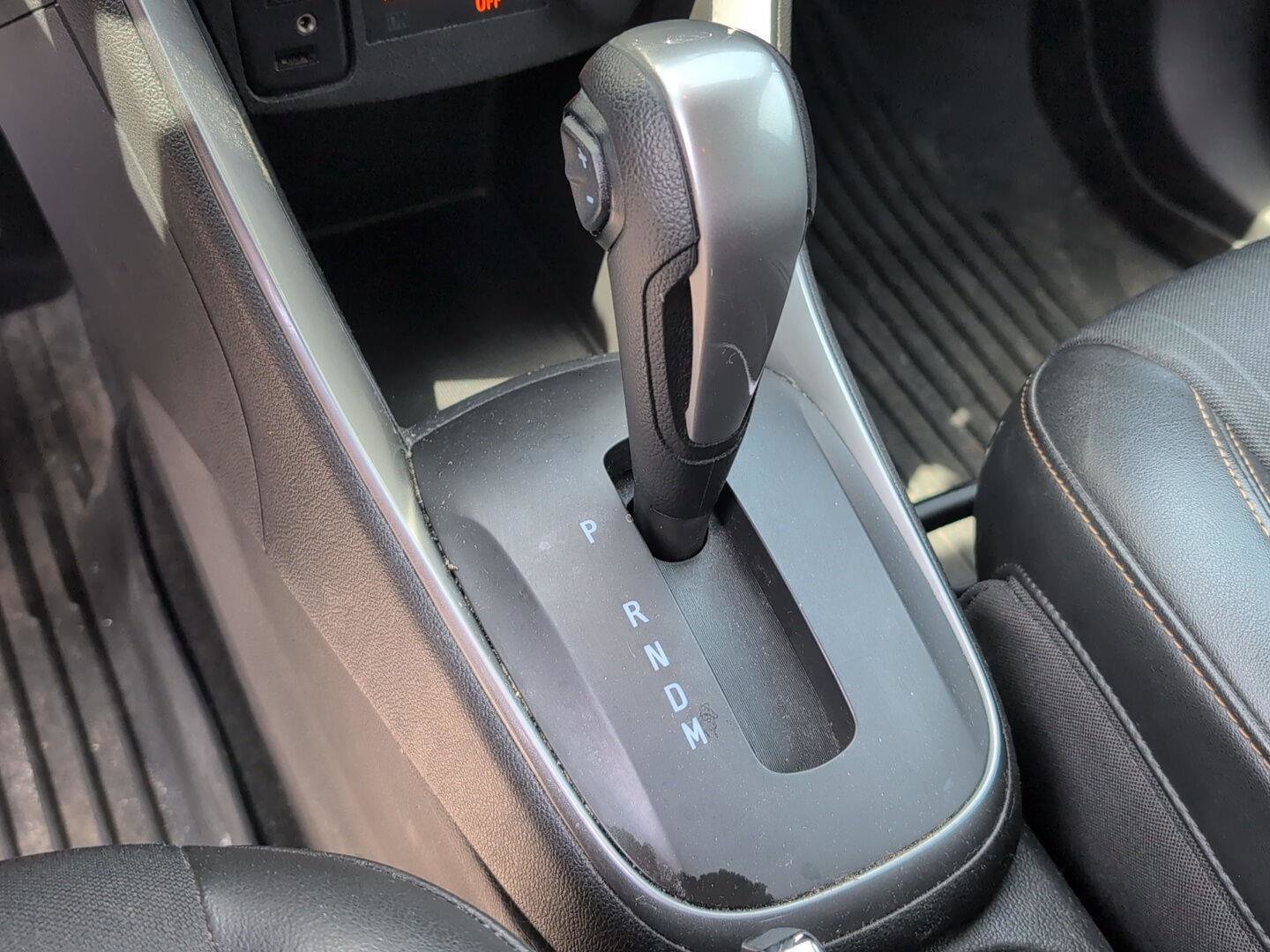 Used 2018 Chevrolet Trax LT w/ LT Convenience Package AWD/4WD image 30