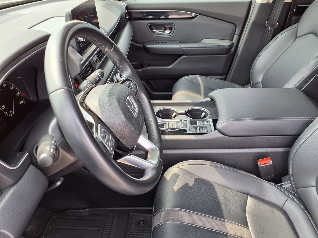 Used 2025 Honda Pilot Touring image 16