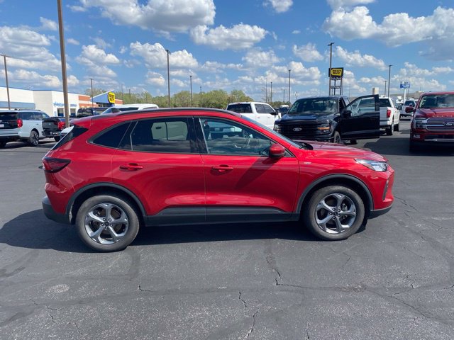 Used 2025 Ford Escape ST-Line Select AWD/4WD image 7