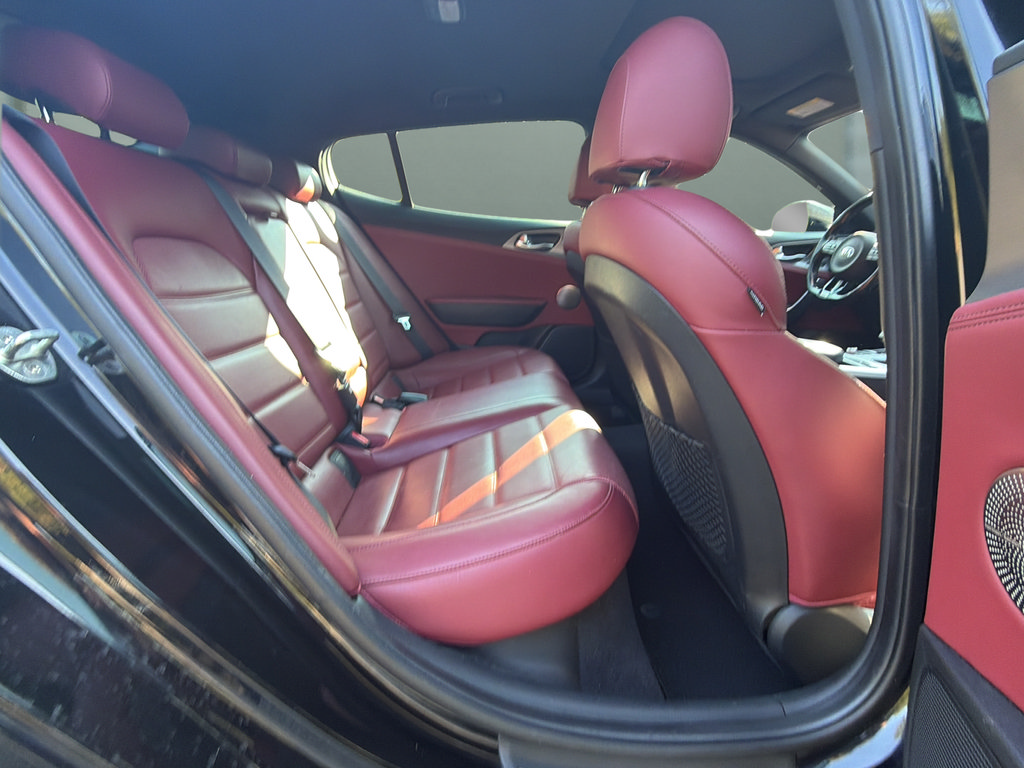 Used 2018 Kia Stinger GT2 AWD/4WD image 15