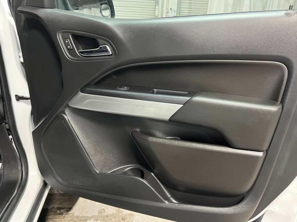 Used 2022 Chevrolet Colorado LT w/ Fleet Safety Package RWD image 10