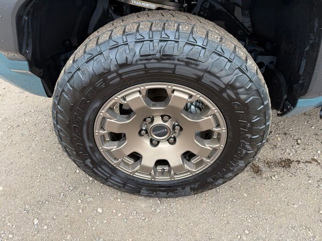 Used 2025 Toyota 4Runner Trailhunter AWD/4WD image 10