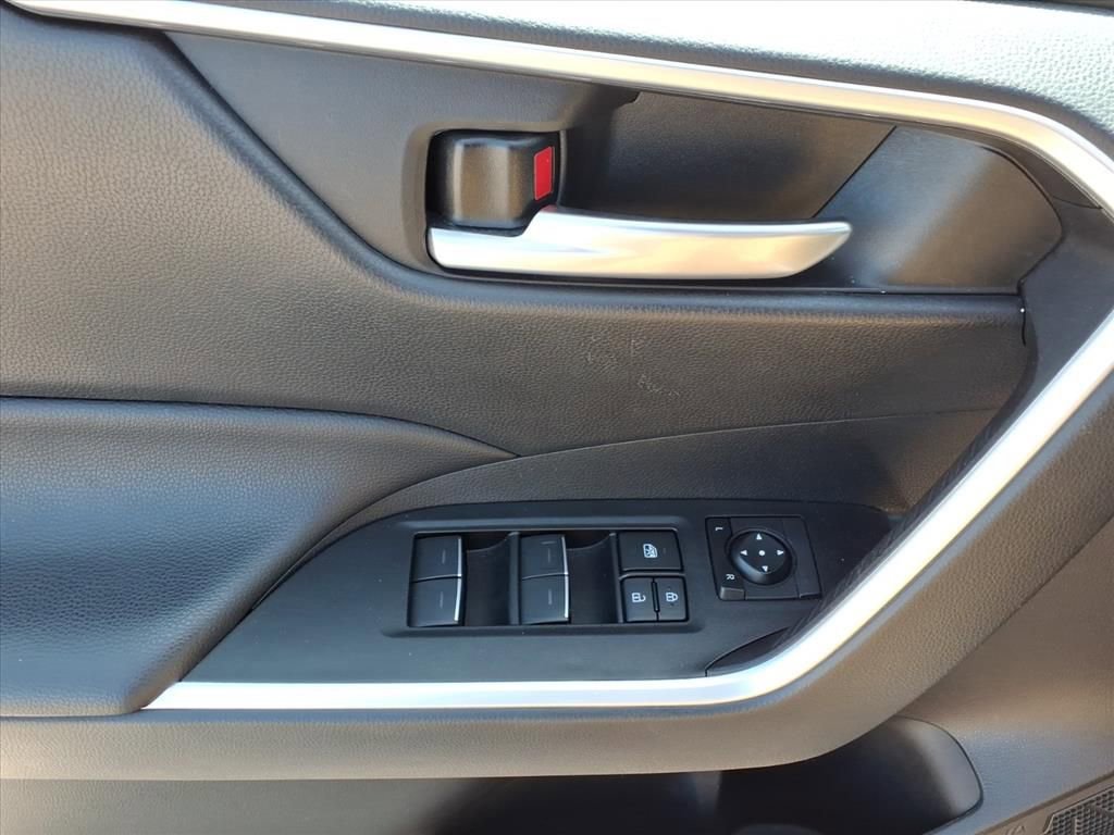 Certified 2025 Toyota RAV4 XLE image 18