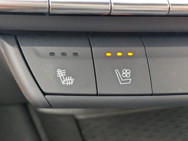 Certified 2025 Cadillac CT4 Premium Luxury image 17