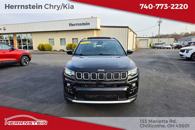 Used 2023 Jeep Compass Limited w/ Sun and Sound Group AWD/4WD image 2